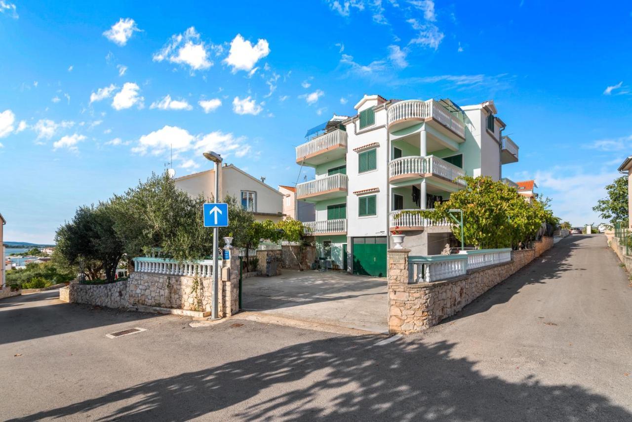 Apartments Angelo ブロダリツァ エクステリア 写真
